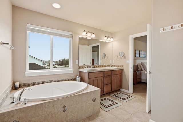 17218 E Rosemont Ln, Spokane Valley, WA 99016