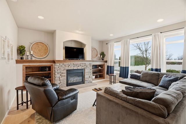 17218 E Rosemont Ln, Spokane Valley, WA 99016