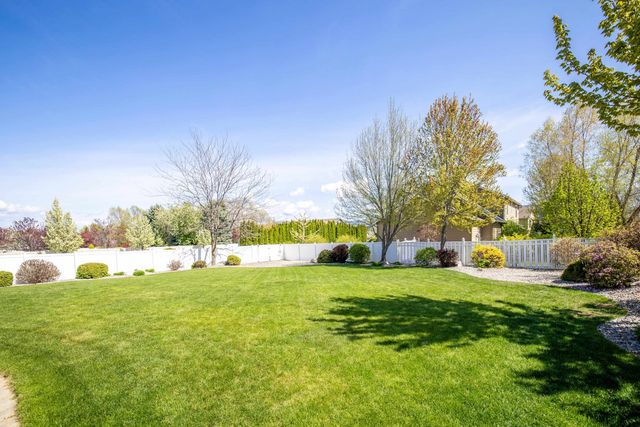 17218 E Rosemont Ln, Spokane Valley, WA 99016