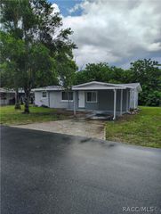 27 E Lemon Street, Beverly Hills, FL 34465