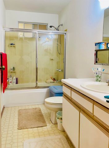 337 Ahakea St, Lanai City, HI 96763