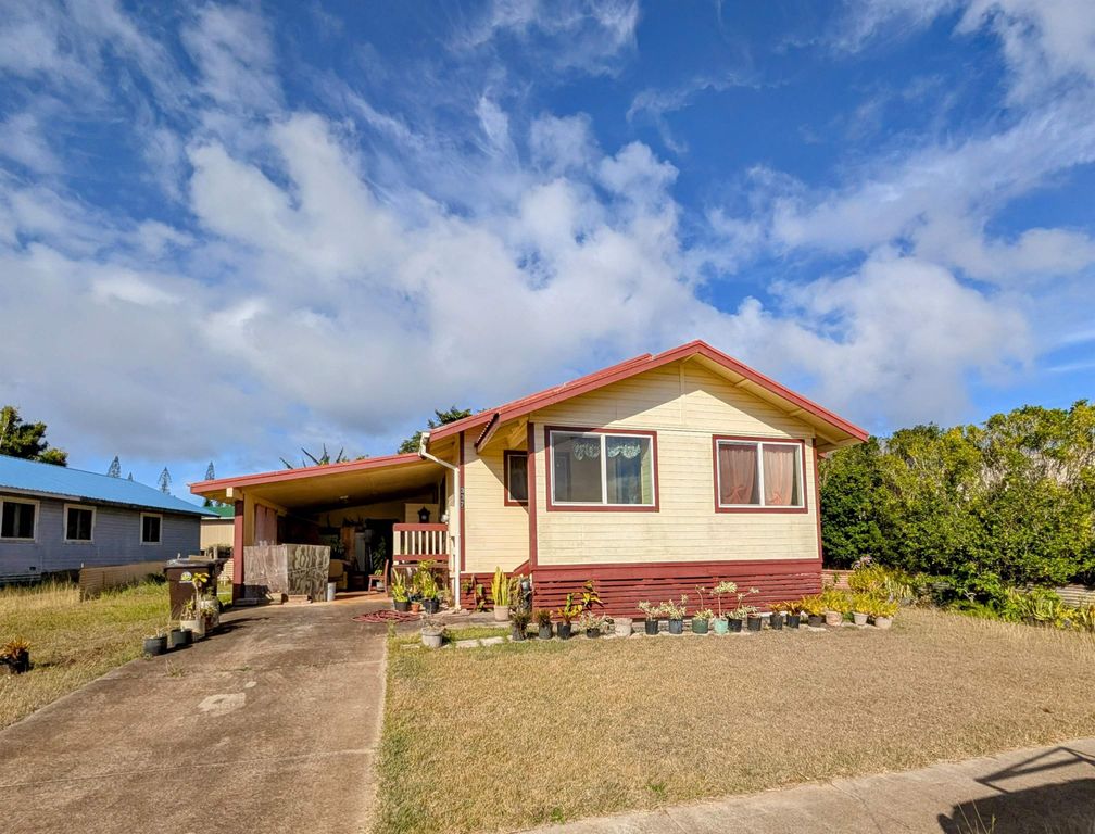337 Ahakea St, Lanai City, HI 96763