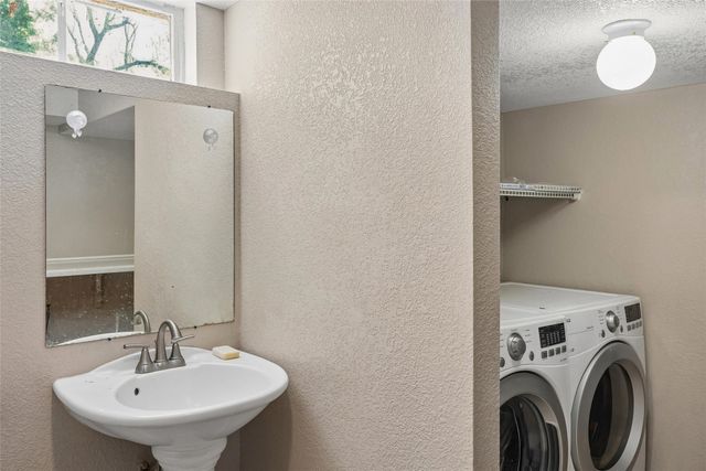 1328 Johnson Street, Des Moines, IA 50315