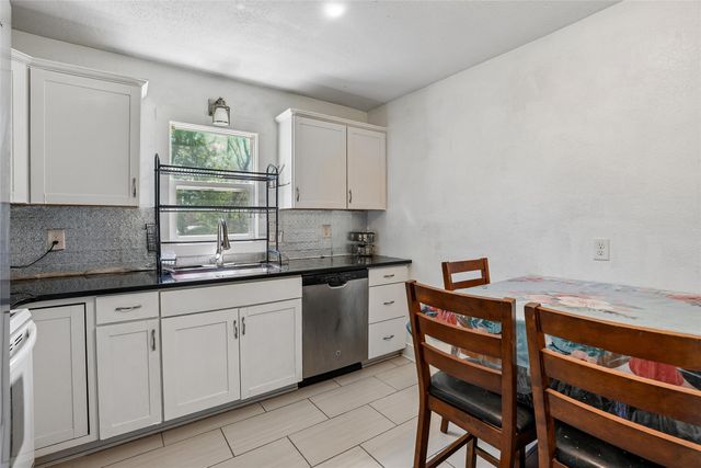 1328 Johnson Street, Des Moines, IA 50315