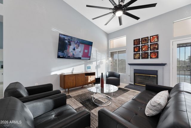 19456 N 87TH Drive, Peoria, AZ 85382