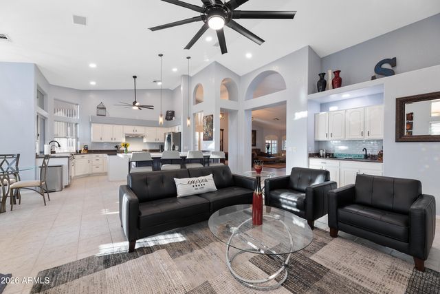 19456 N 87TH Drive, Peoria, AZ 85382