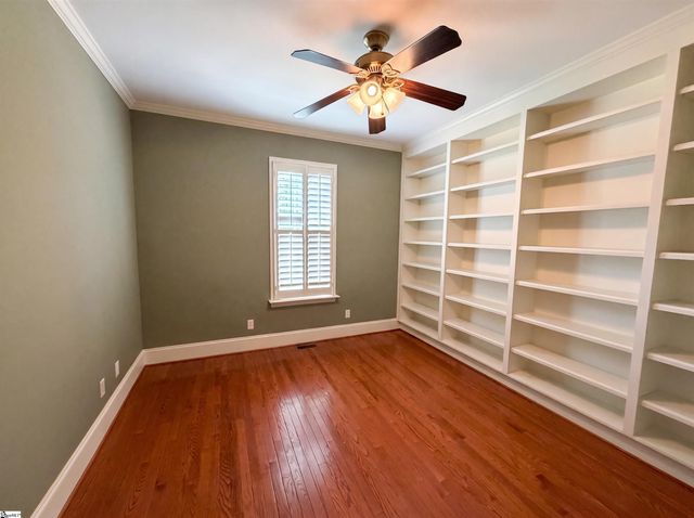324 S Griffin Mill Court, Spartanburg, SC 29307
