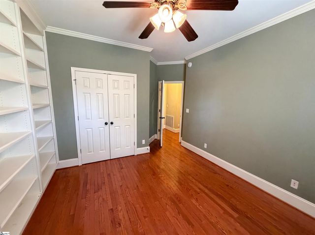 324 S Griffin Mill Court, Spartanburg, SC 29307