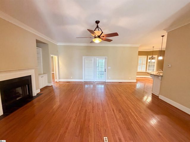 324 S Griffin Mill Court, Spartanburg, SC 29307