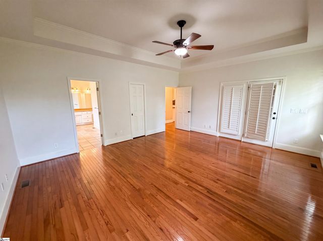 324 S Griffin Mill Court, Spartanburg, SC 29307