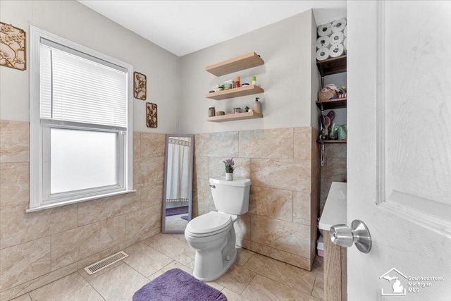 25255 Charles Street, Taylor, MI 48180