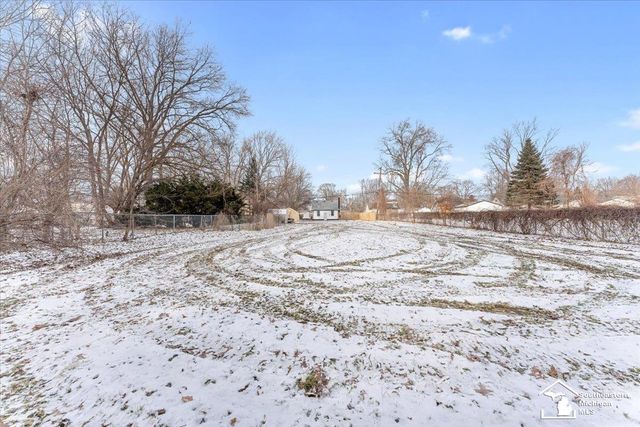 25255 Charles Street, Taylor, MI 48180