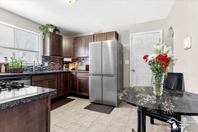 25255 Charles Street, Taylor, MI 48180