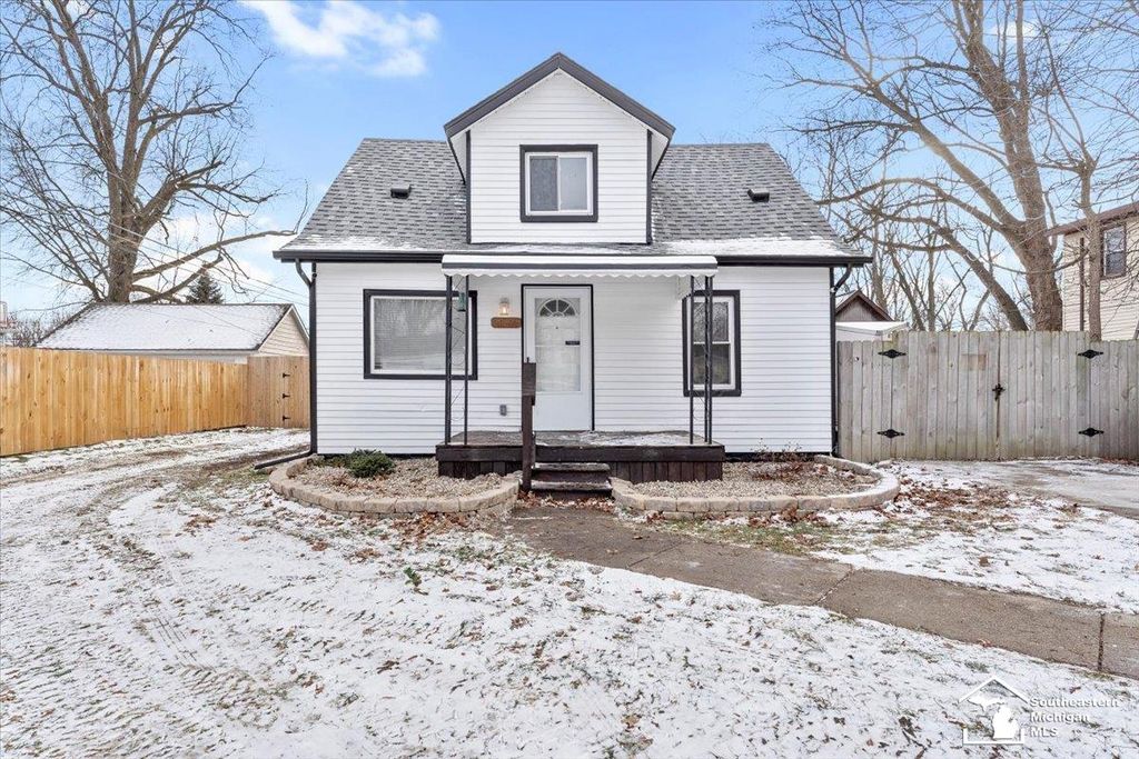 25255 Charles Street, Taylor, MI 48180