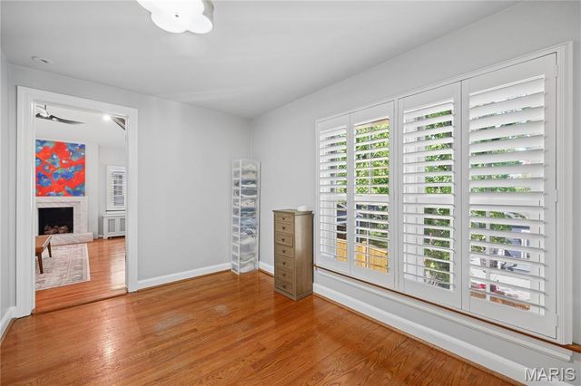 119 S Gore Avenue, St Louis, MO 63119