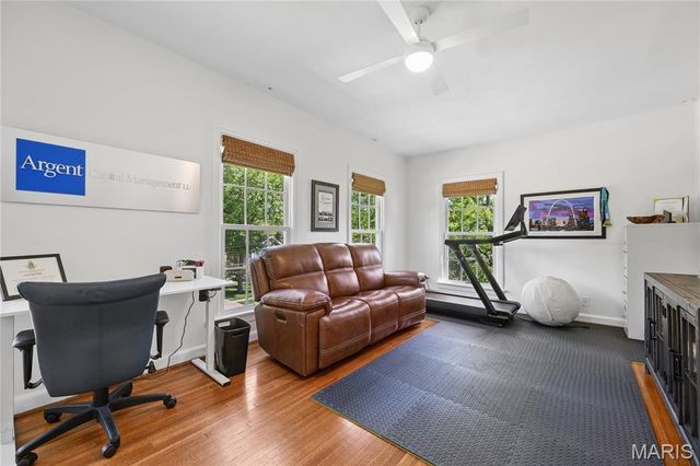 119 S Gore Avenue, St Louis, MO 63119