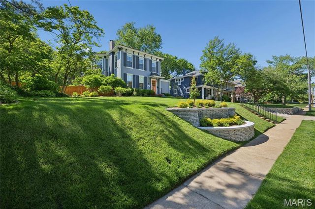 119 S Gore Avenue, St Louis, MO 63119