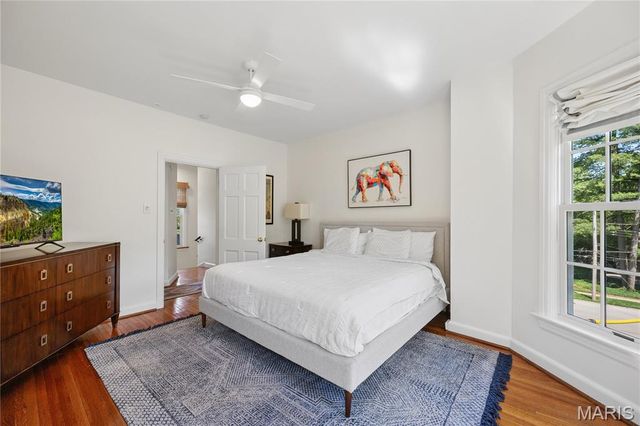 119 S Gore Avenue, St Louis, MO 63119