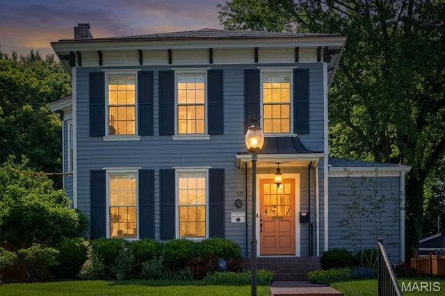 119 S Gore Avenue, St Louis, MO 63119