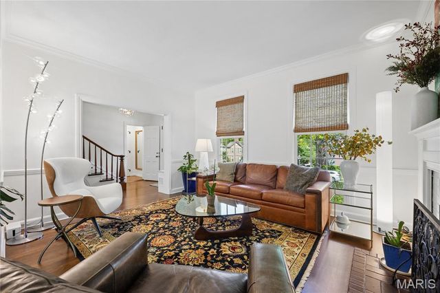 119 S Gore Avenue, St Louis, MO 63119