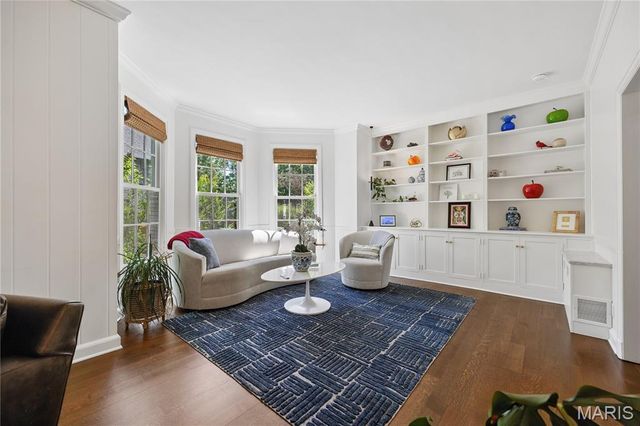 119 S Gore Avenue, St Louis, MO 63119