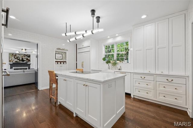 119 S Gore Avenue, St Louis, MO 63119