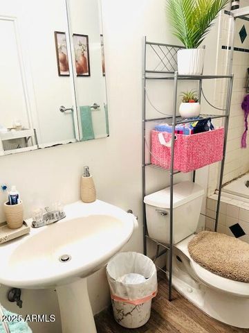 2377 W HAZELWOOD Street, Phoenix, AZ 85015