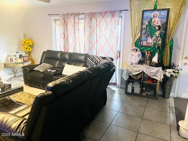 2377 W HAZELWOOD Street, Phoenix, AZ 85015