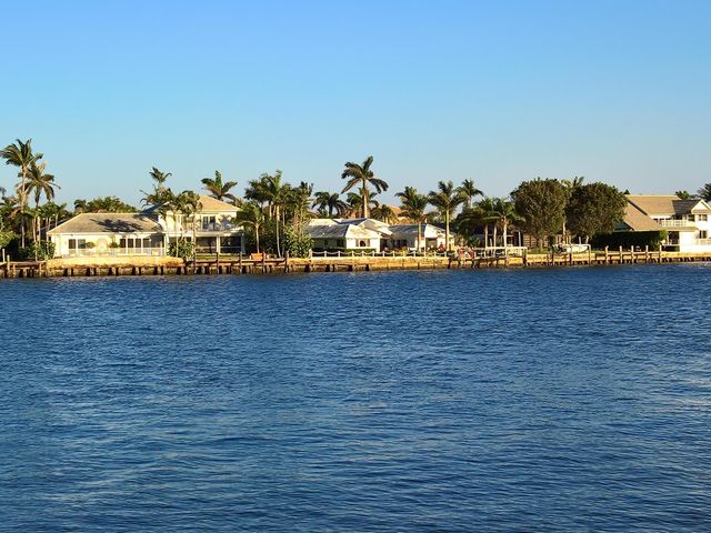 718 NE 12th Terrace 3, Boynton Beach, FL 33435