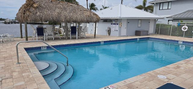 718 NE 12th Terrace 3, Boynton Beach, FL 33435