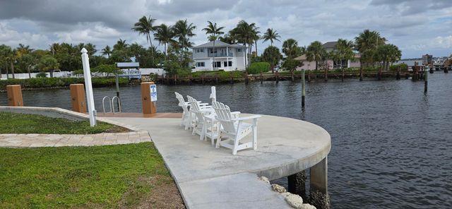 718 NE 12th Terrace 3, Boynton Beach, FL 33435