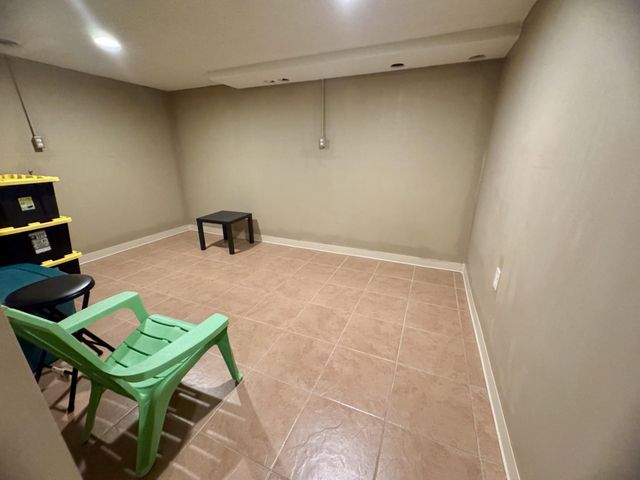 2002 Arkwright Street, Maplewood, MN 55117