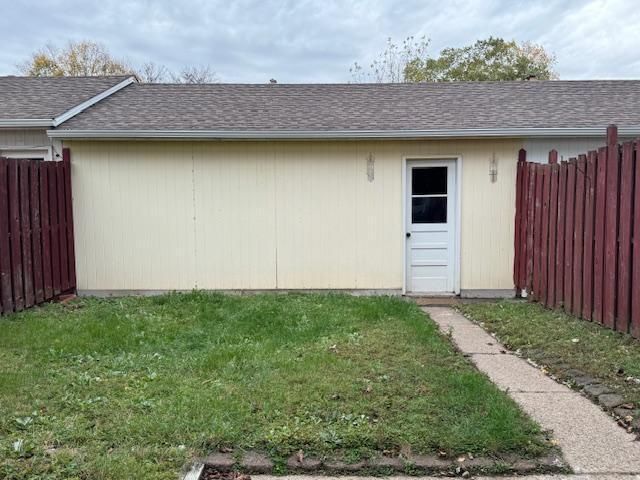 2002 Arkwright Street, Maplewood, MN 55117