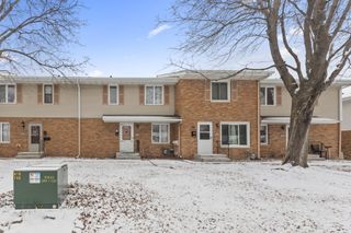 2002 Arkwright Street, Maplewood, MN 55117