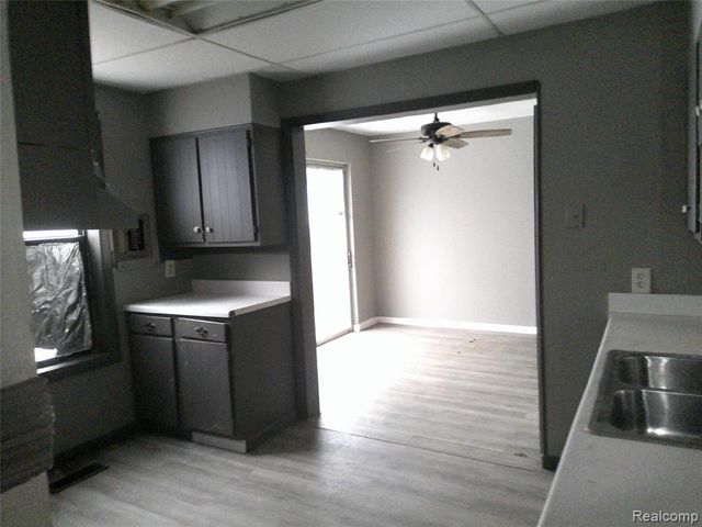 3213 Holly Avenue, Flint, MI 48506