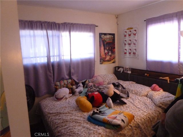 936 N Enid, Azusa, CA 91702