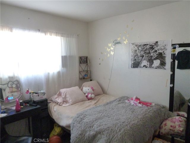 936 N Enid, Azusa, CA 91702