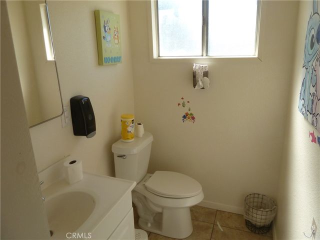 936 N Enid, Azusa, CA 91702