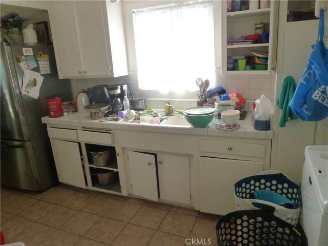 936 N Enid, Azusa, CA 91702