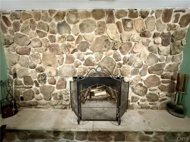 8135 Crimson Circle, Clay, NY 13041
