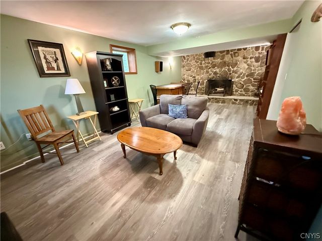 8135 Crimson Circle, Clay, NY 13041