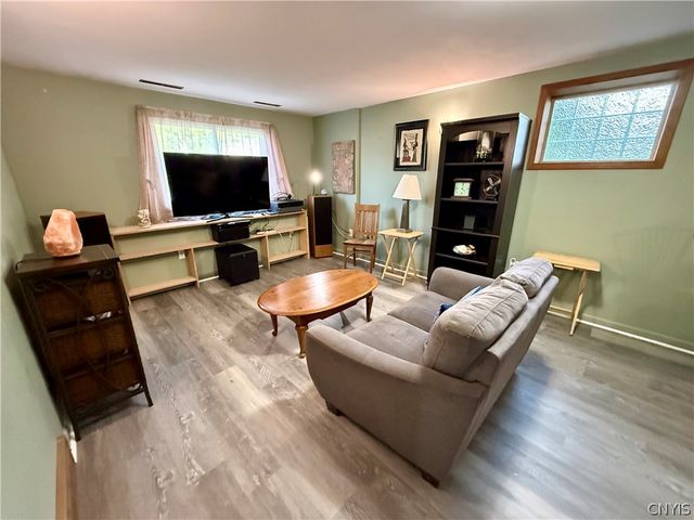 8135 Crimson Circle, Clay, NY 13041