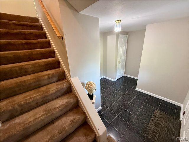 8135 Crimson Circle, Clay, NY 13041