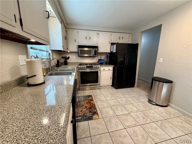8135 Crimson Circle, Clay, NY 13041