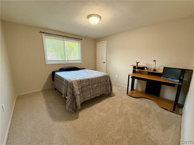 8135 Crimson Circle, Clay, NY 13041