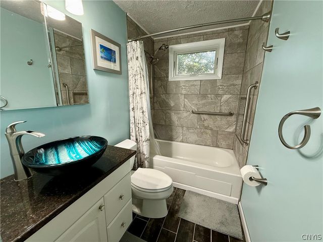 8135 Crimson Circle, Clay, NY 13041
