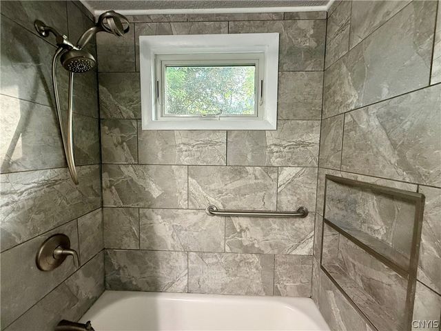 8135 Crimson Circle, Clay, NY 13041