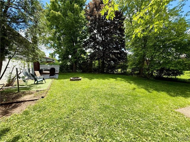 8135 Crimson Circle, Clay, NY 13041
