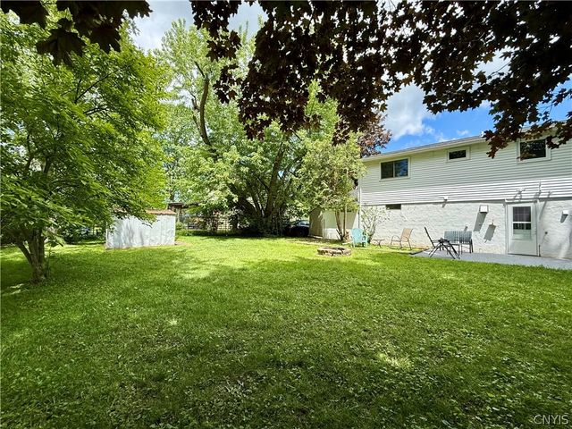 8135 Crimson Circle, Clay, NY 13041