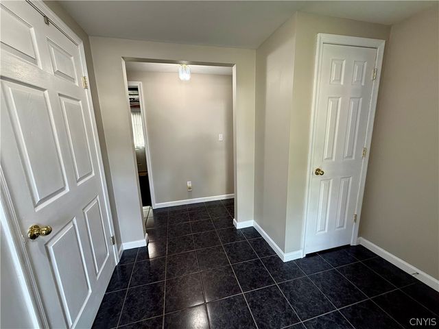8135 Crimson Circle, Clay, NY 13041